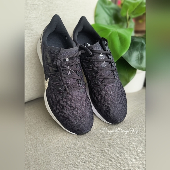 Women's Bling Nike Pegasus 36 Sneakers Black White Customized With Crystals - Picture 6 of 9